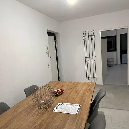 & Ghars Apartment *